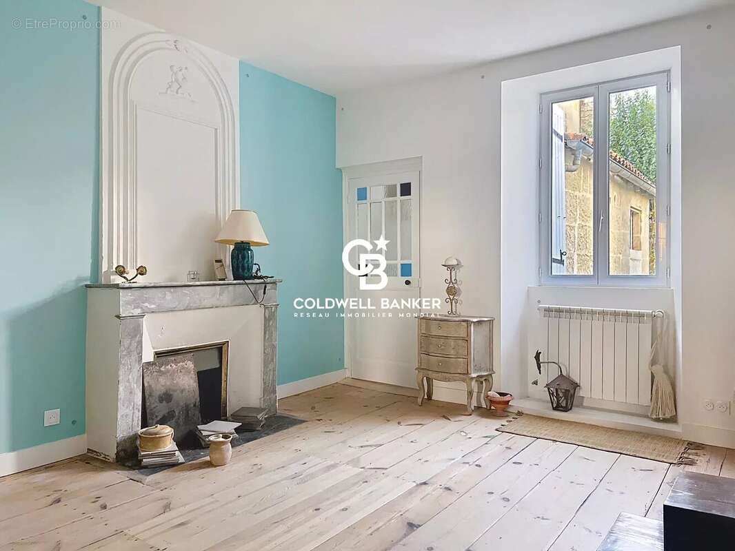 Appartement à SAINTES