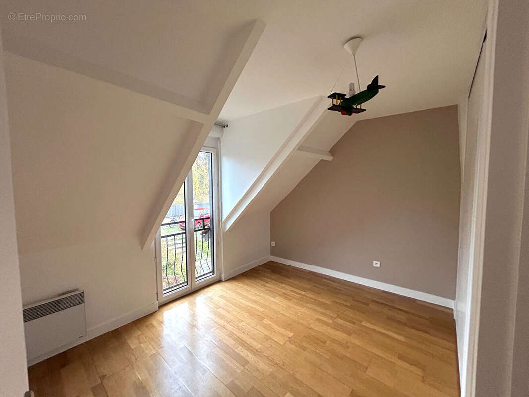 Maison à L&#039;HAY-LES-ROSES