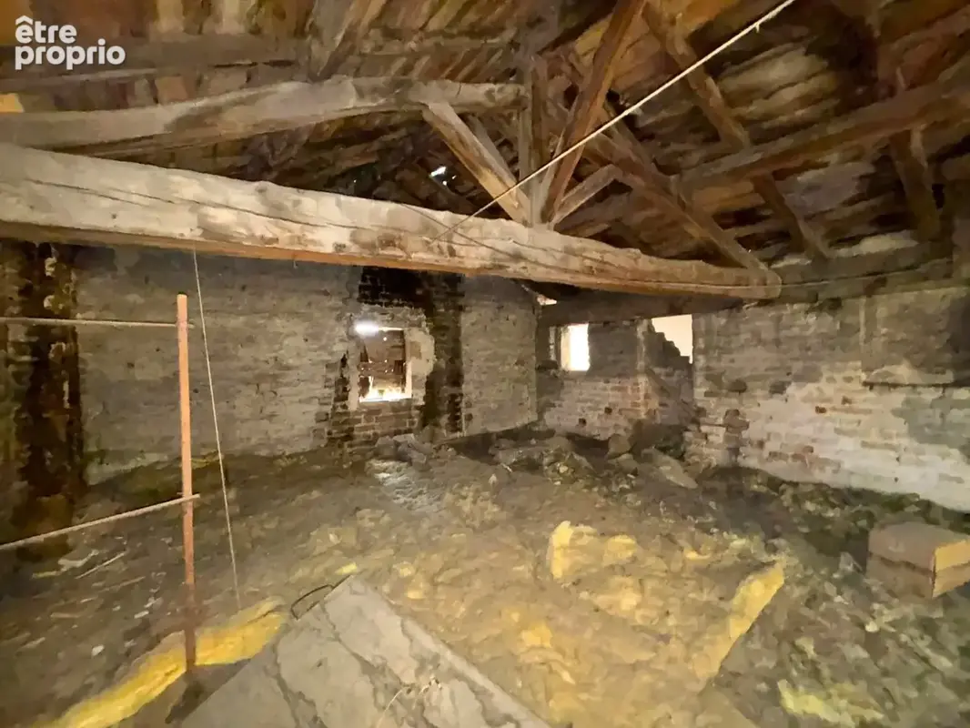 Immeuble au coeur de bage le chatel! 98 000€ ! - photo 7
