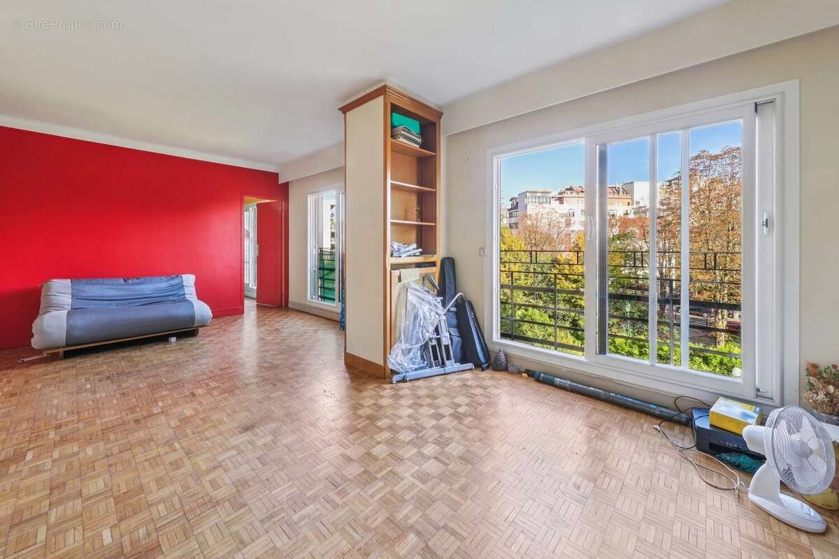 Appartement à NEUILLY-SUR-SEINE