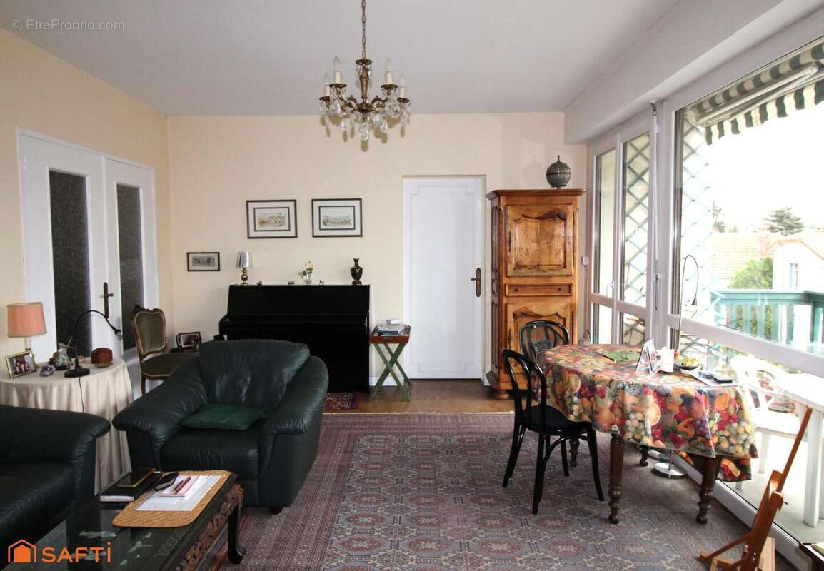 Photo 2 - Appartement à BOURG-LA-REINE