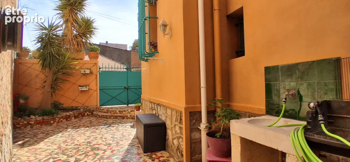 La Seyne sur Mer - Maison T4 100m2 + Dépendance - photo 2