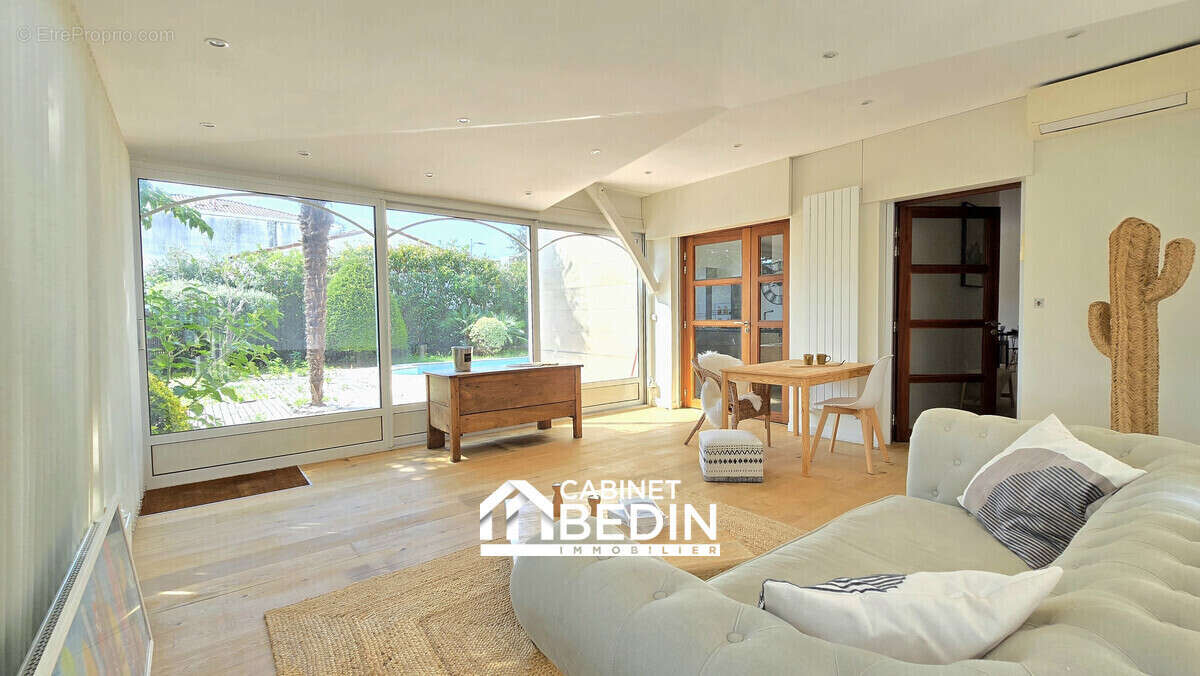 Maison 233 m² à Le Bouscat  - photo 6
