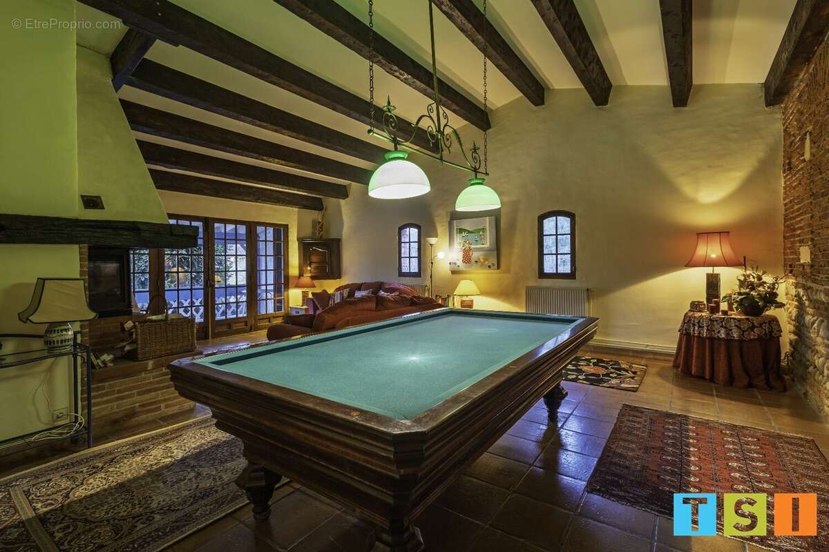 Maison à MONTESQUIEU-VOLVESTRE