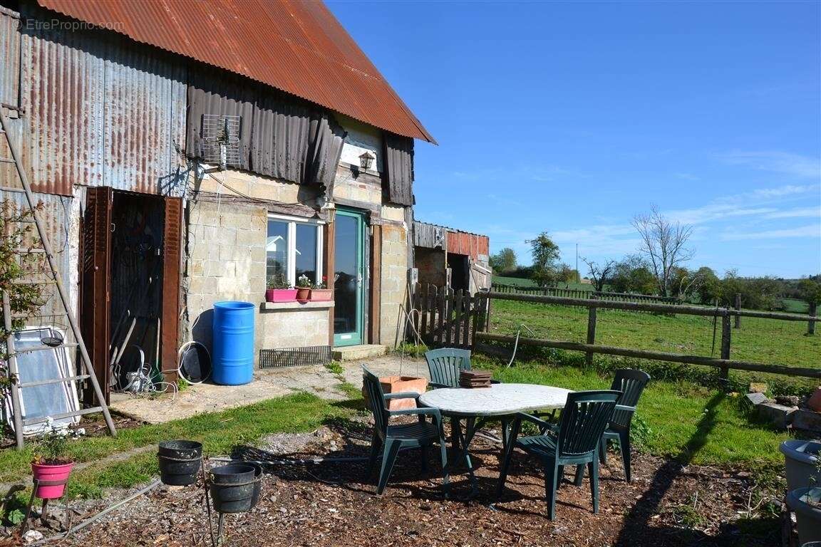 Maison 110 m² à Saint-Evroult-Notre-Dame-Du-Bois  - photo 9