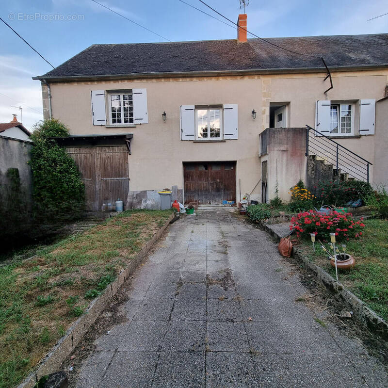 Maison à MARZY