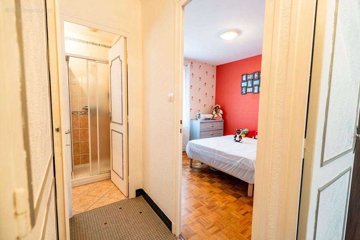 Maison à VARENNES-VAUZELLES