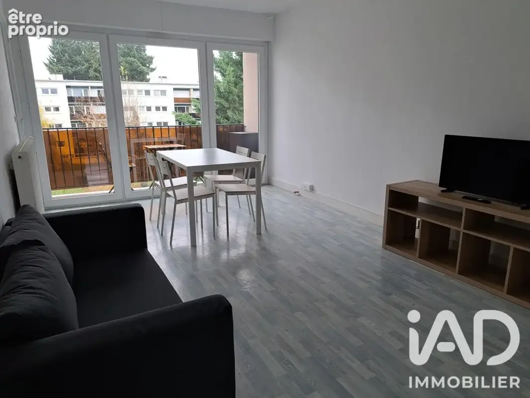 Photo 1 - Appartement à SAINT-JEAN-DE-BRAYE