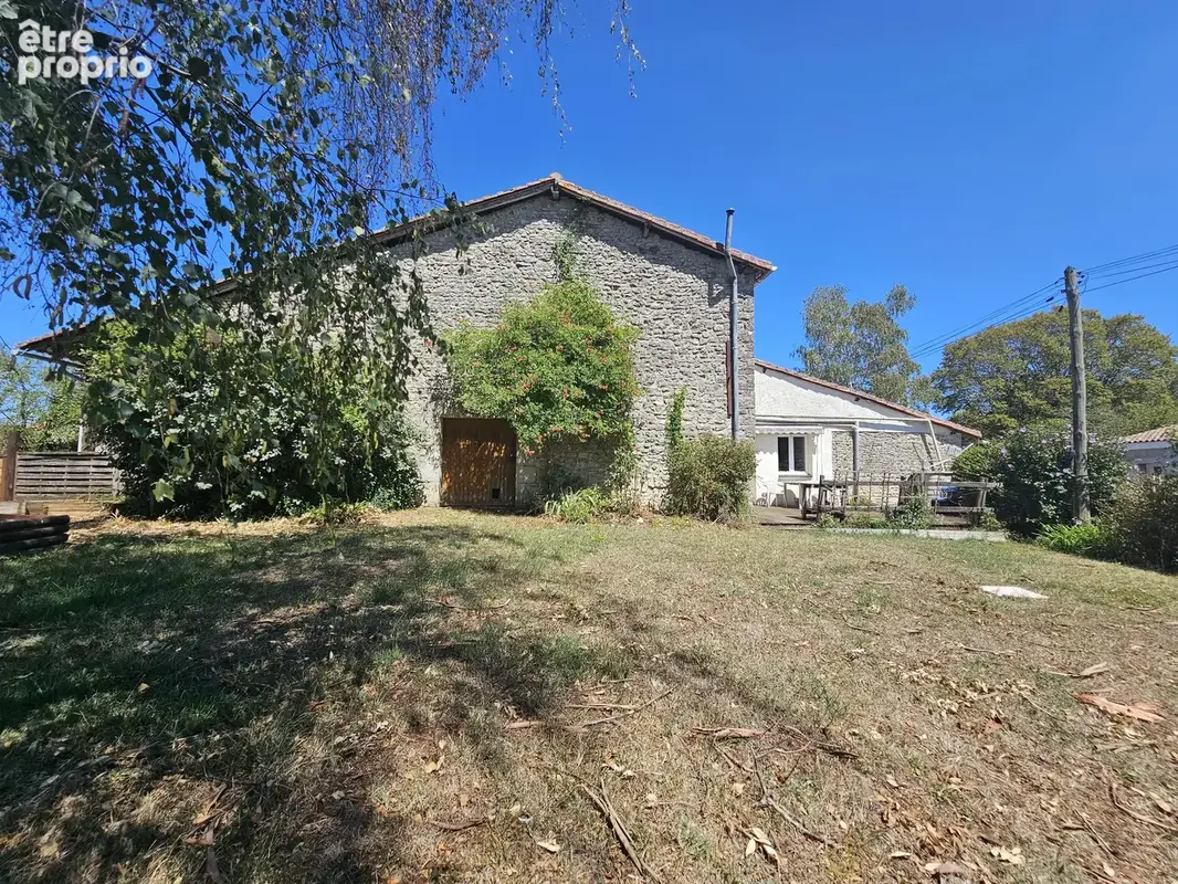 Maison individuelle de hameau avec grange attenante et excellent potentiel - photo 19