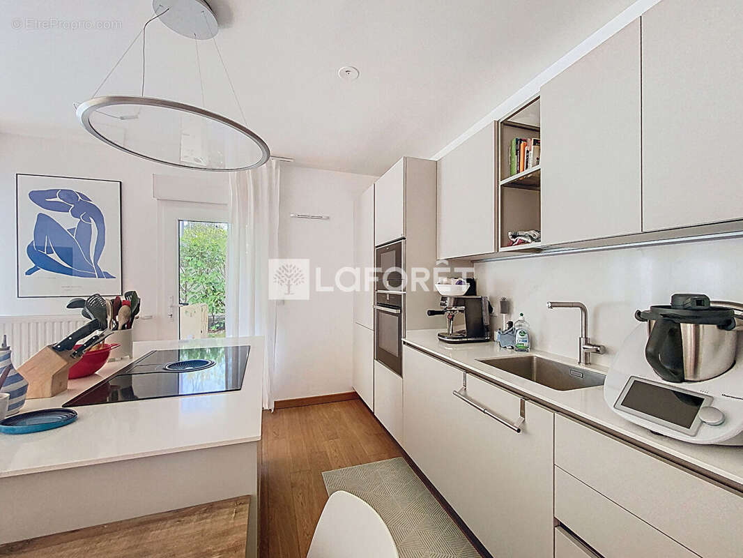 Appartement à SURESNES