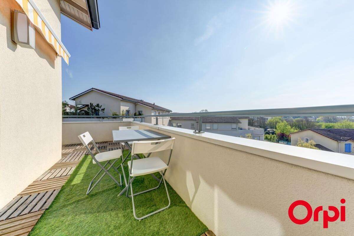 Appartement à RILLIEUX-LA-PAPE