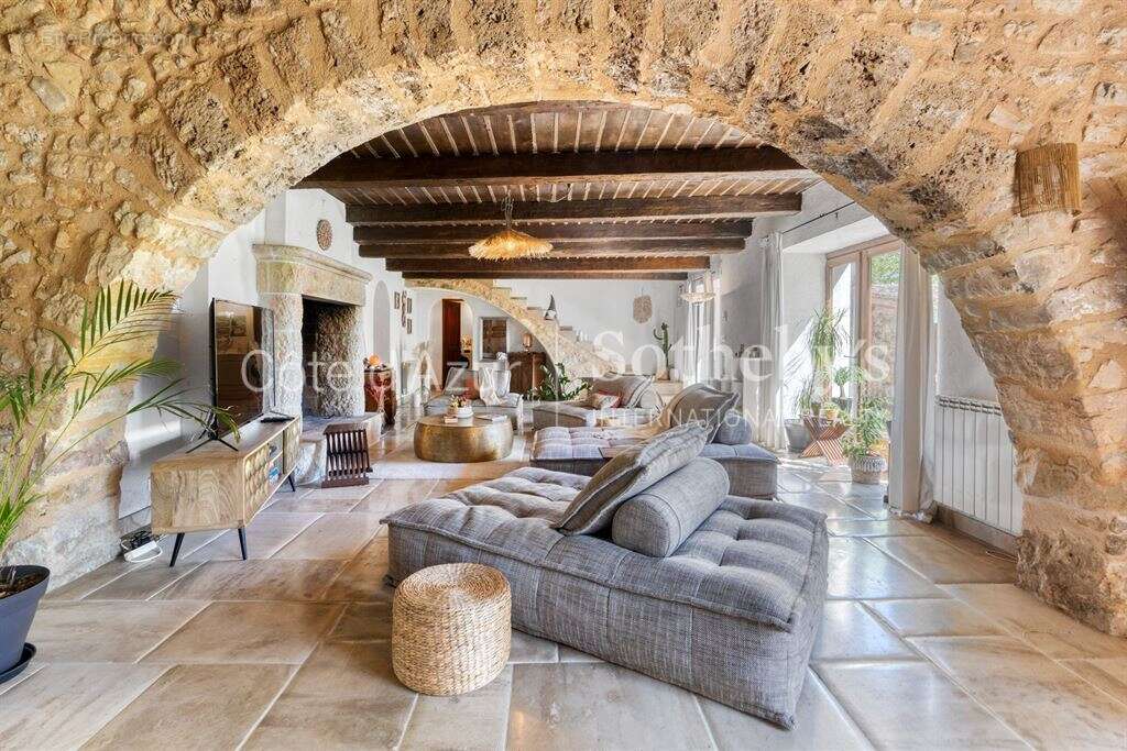 Mas provençal rénové en pierre avec piscine et jardin paysager, à 40 min de Cannes - photo 6