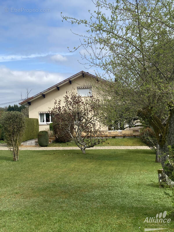 Maison à BELVERNE