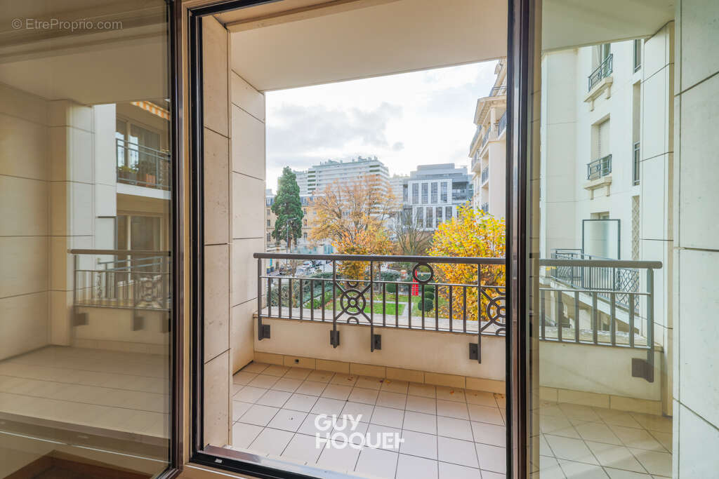 Appartement à ISSY-LES-MOULINEAUX
