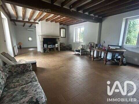 Maison 236 m² à Villeneuve-Les-Bordes  - photo 6