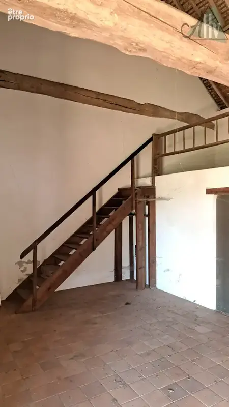 Saint Valérien - Maison ancienne avec deux chambres, grandes dépendances et terrain de 3840 m2 - photo 11
