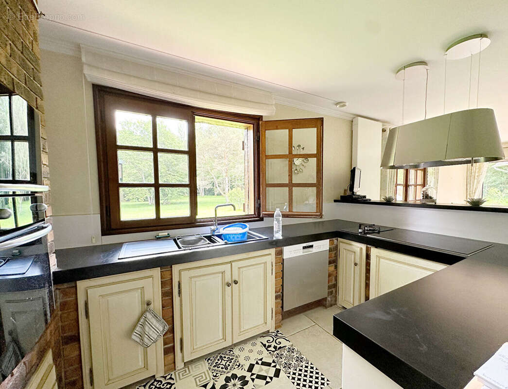 Maison à LA VENDUE-MIGNOT