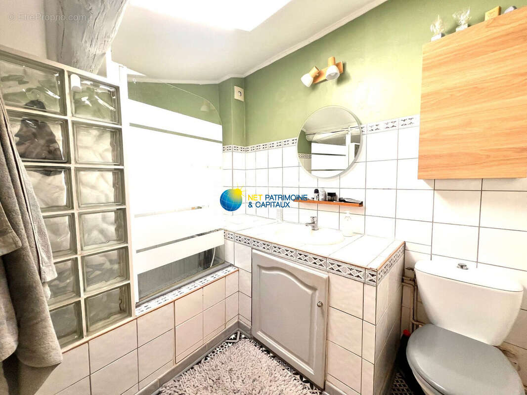 Appartement à SIMIANE-COLLONGUE