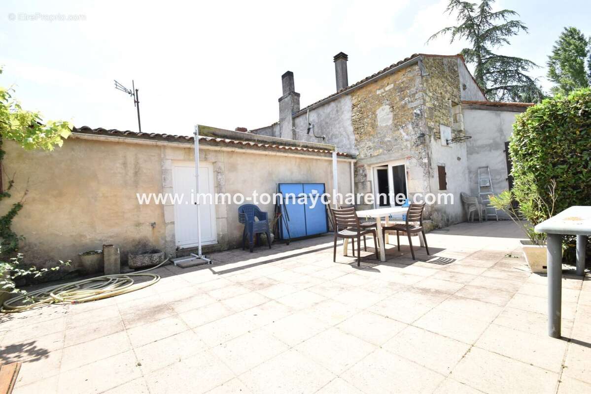 Maison à TONNAY-CHARENTE