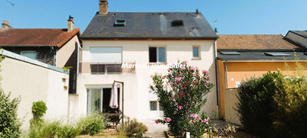 LE MANS PREMARTINE Maison 6 pièces d'environ 155m². - photo 13