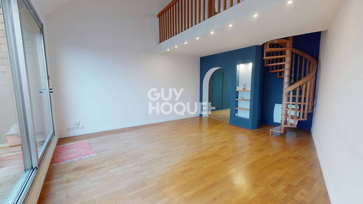 Appartement à SAINT-SEBASTIEN-SUR-LOIRE