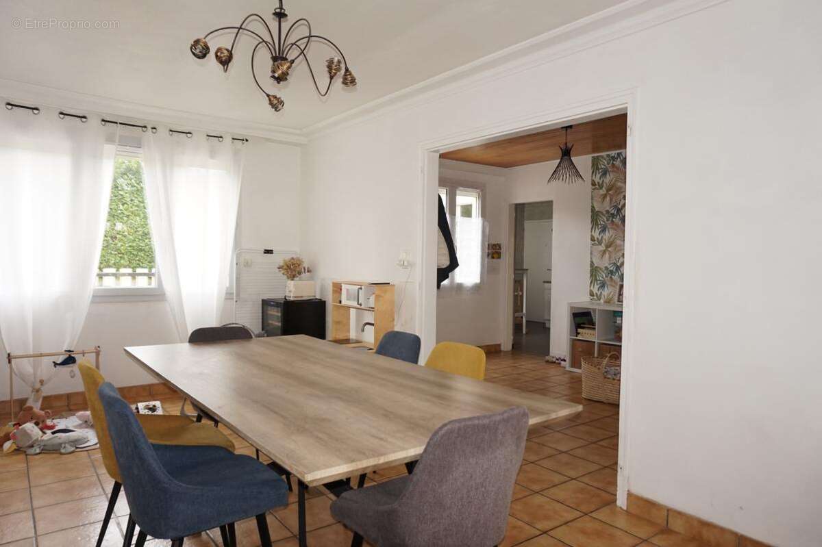 Maison à SAINT-LAURENT-SUR-SEVRE