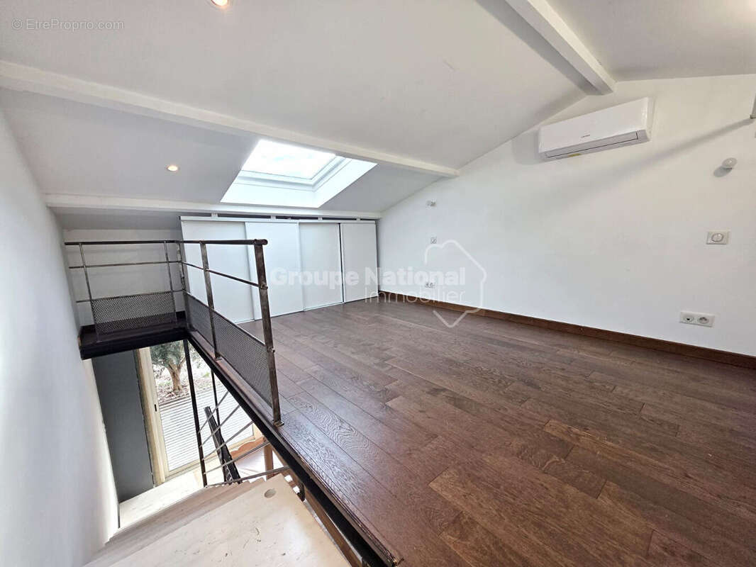 Maison à SAINT-MARTIN-DE-CRAU