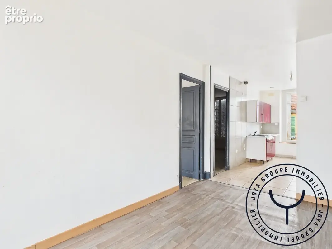 Appartement 479 m² à Romilly-Sur-Seine  - photo 4