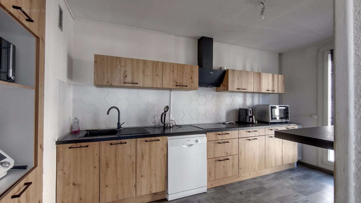 Appartement à CHENOVE