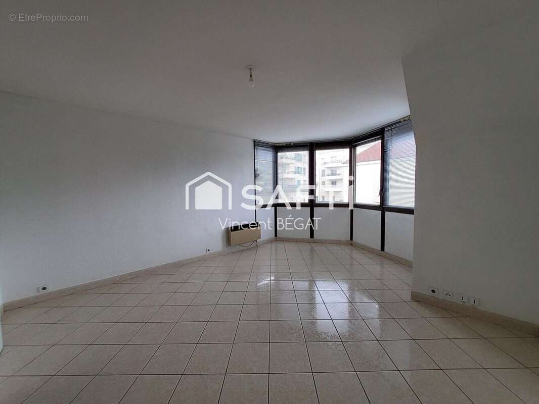 Photo 2 - Appartement à MONTEREAU-FAULT-YONNE