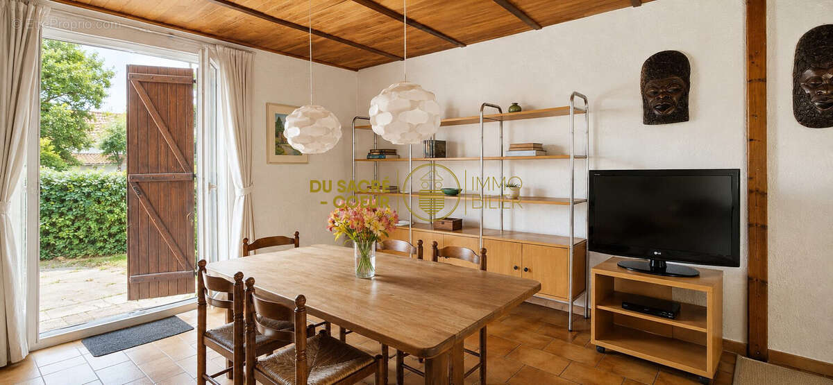 Maison 96 m² à Saint-Esteve  - photo 8