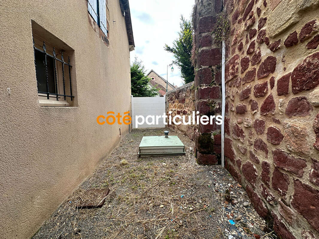 Maison à SAINT-VITTE