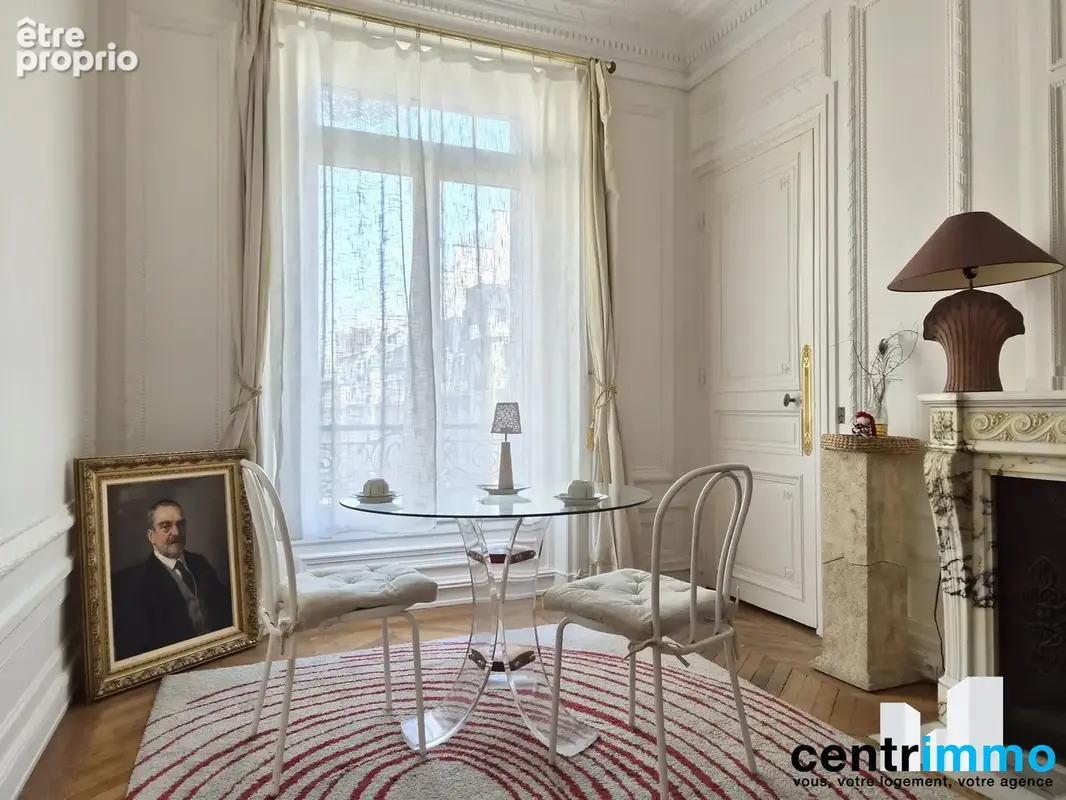 Paris 8 Appartement de Standing bureau centrimmo
