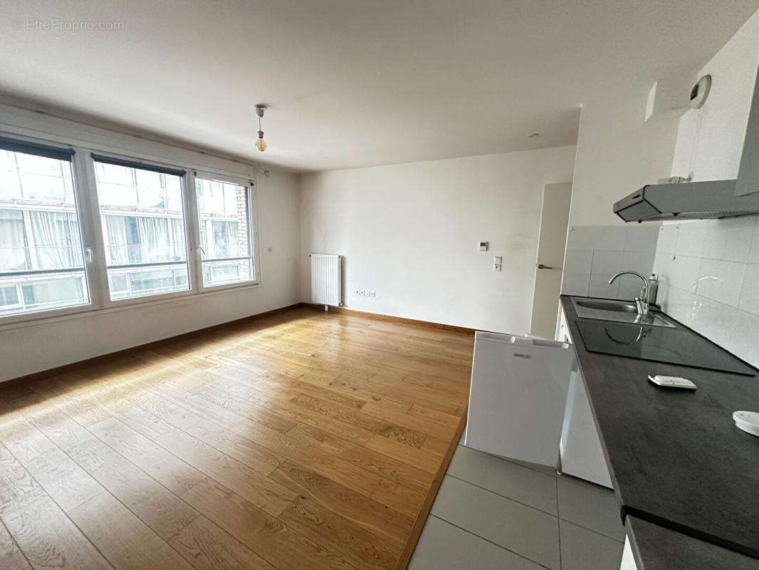 Appartement à PARIS-19E