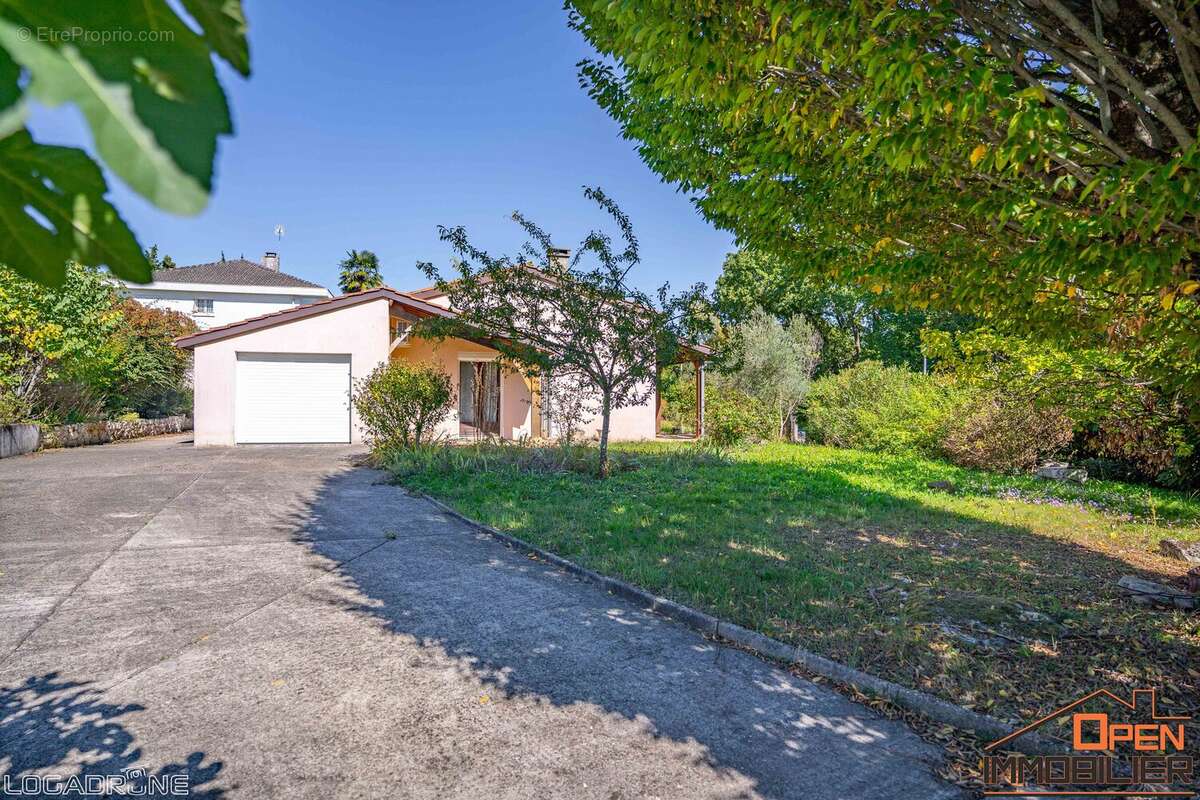 Appartement 130 m² à Foulayronnes  - photo 103