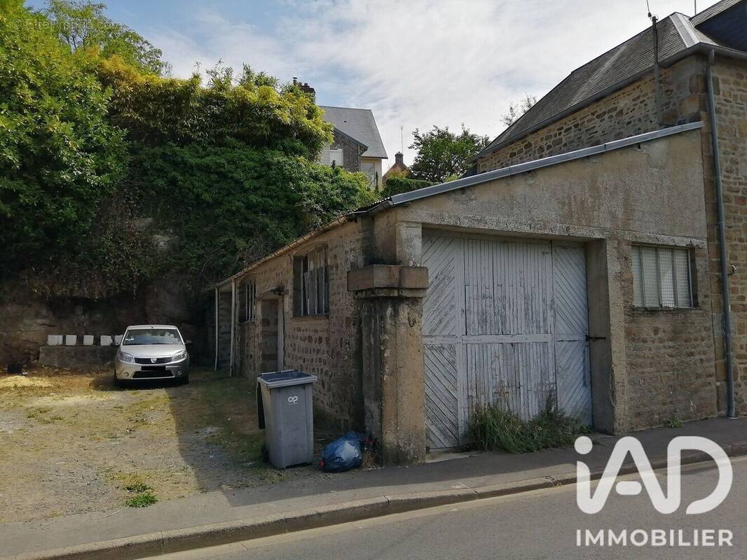 Photo 1 - Parking à VIRE