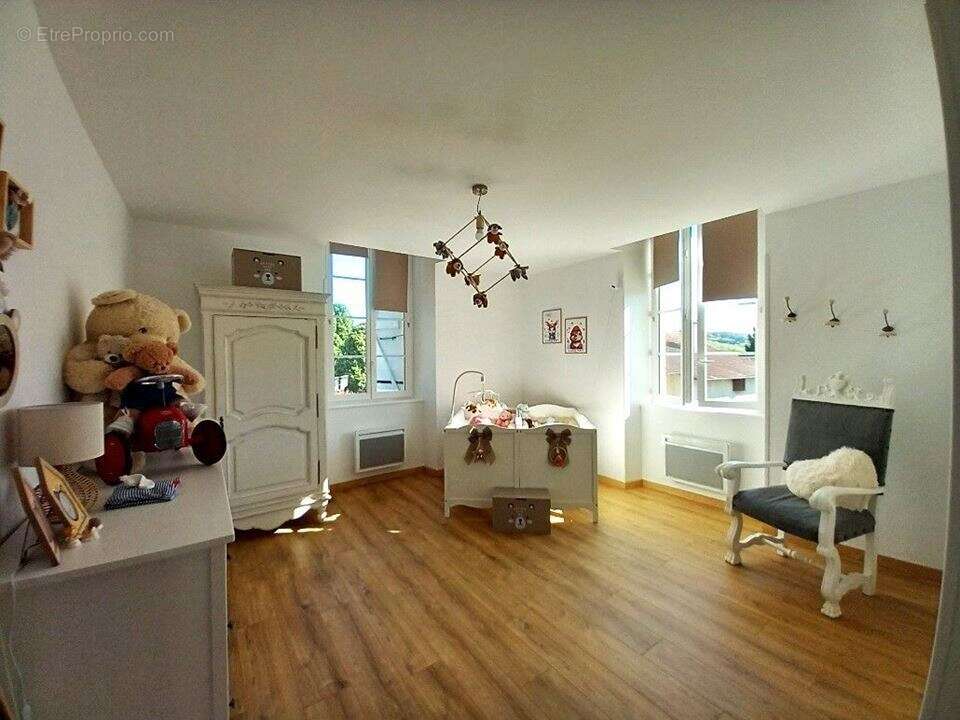 Maison 155 m² à Seissan  - photo 6