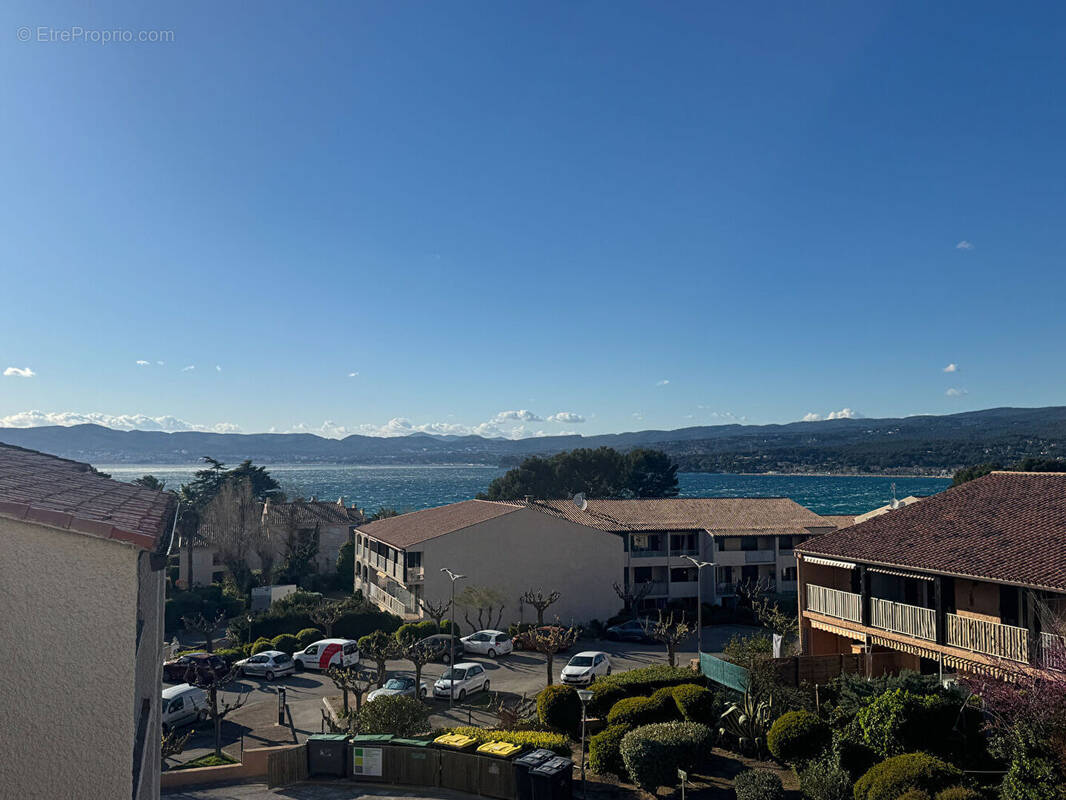 Appartement à SAINT-CYR-SUR-MER