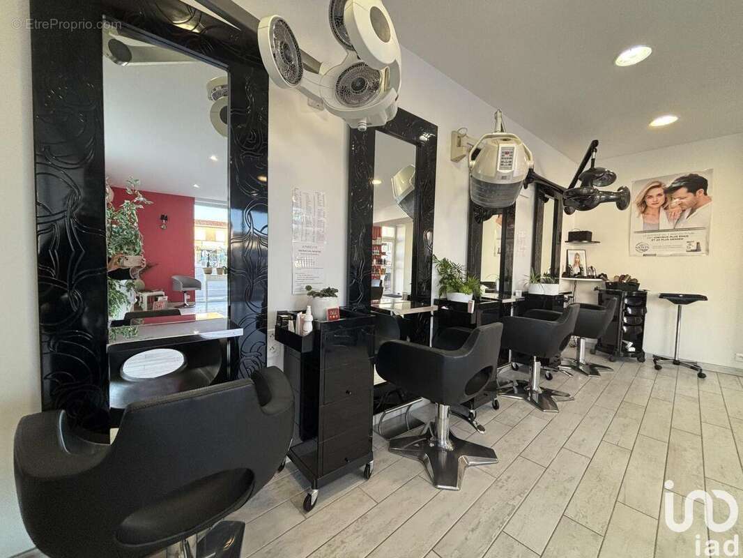 Photo 5 - Commerce à SAINT-JEAN-DE-LIVERSAY