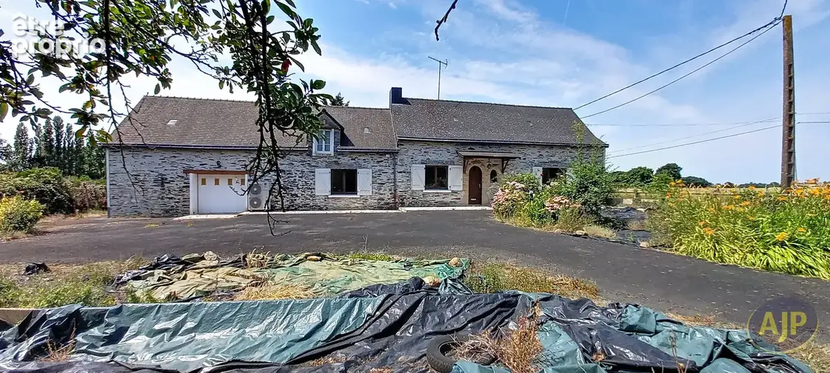 LA CHAPELLE GLAIN : Corps de ferme  133 m² sur environ 6000 m² - photo 3