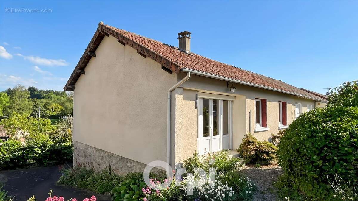 Maison à AMBAZAC