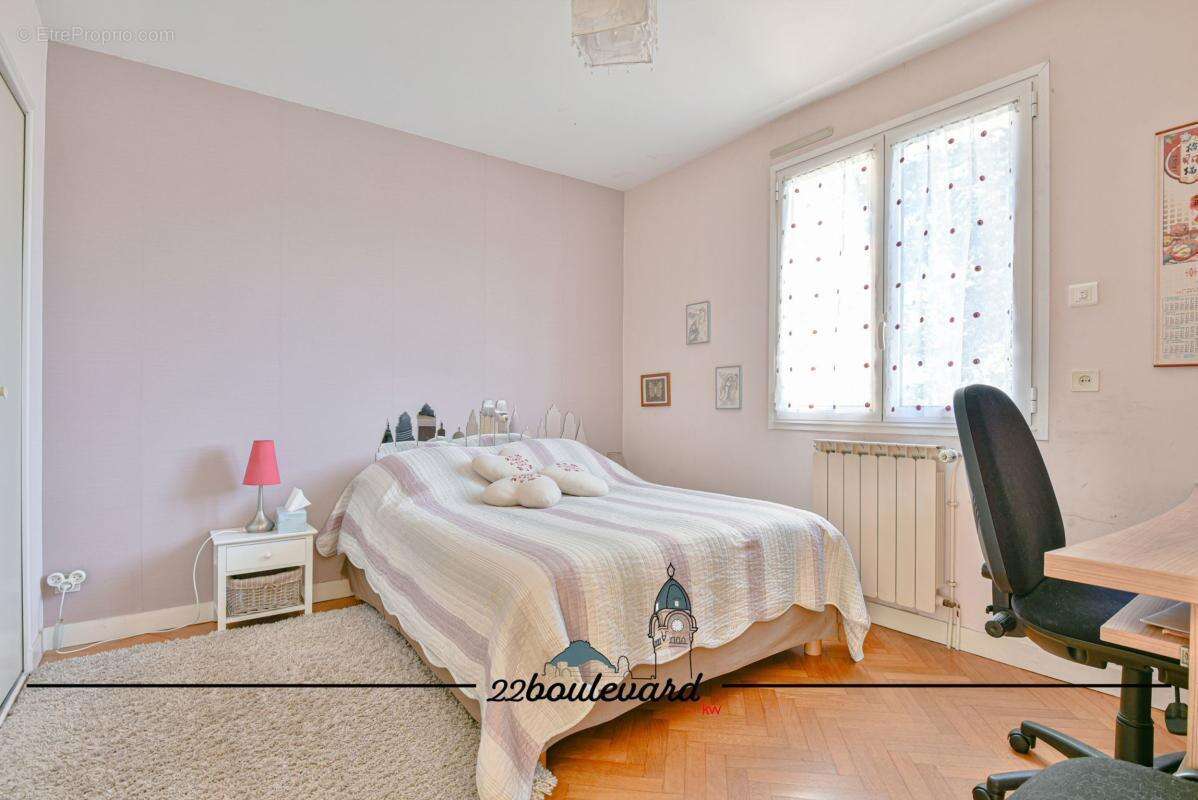 Maison 213 m² à Panazol  - photo 11