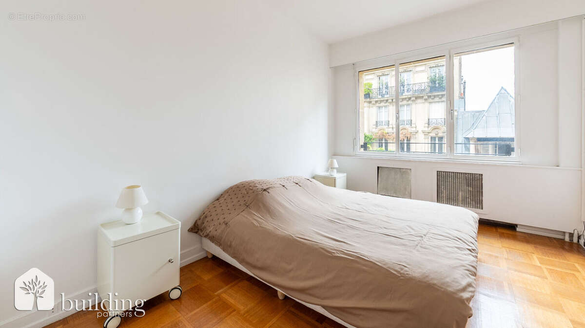 Appartement à NEUILLY-SUR-SEINE