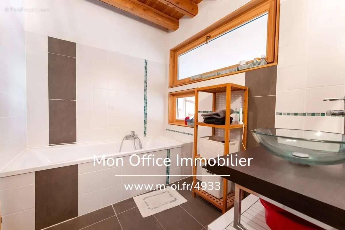 Référence : 6306-MBE. - Gite de 500m² divisée en 5 appartements - photo 9