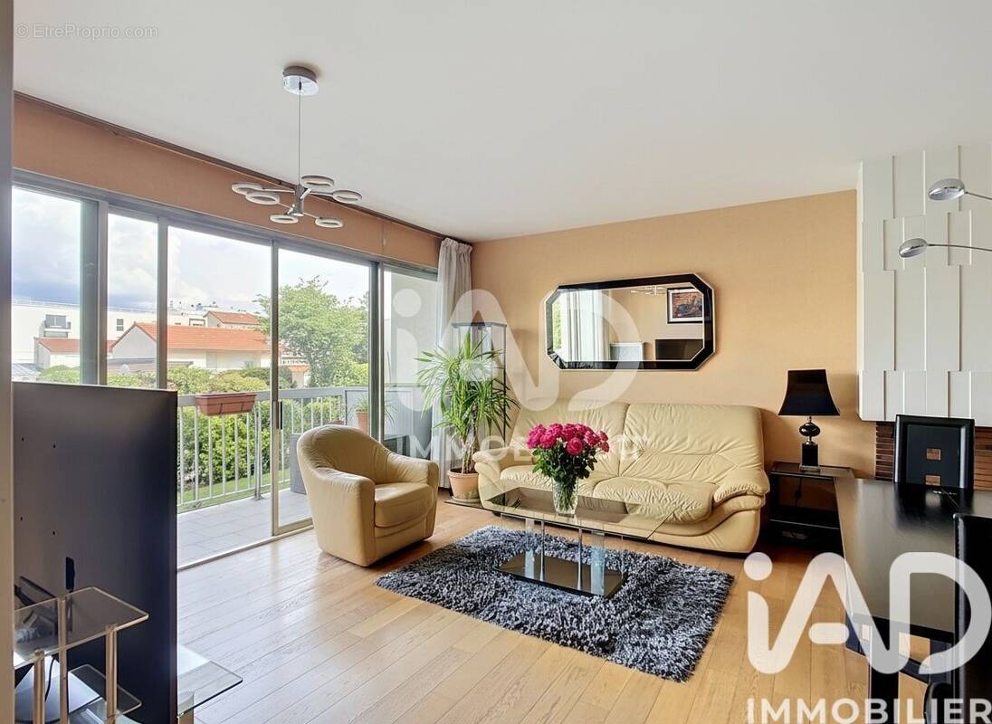 Photo 1 - Appartement à SAINT-MAUR-DES-FOSSES