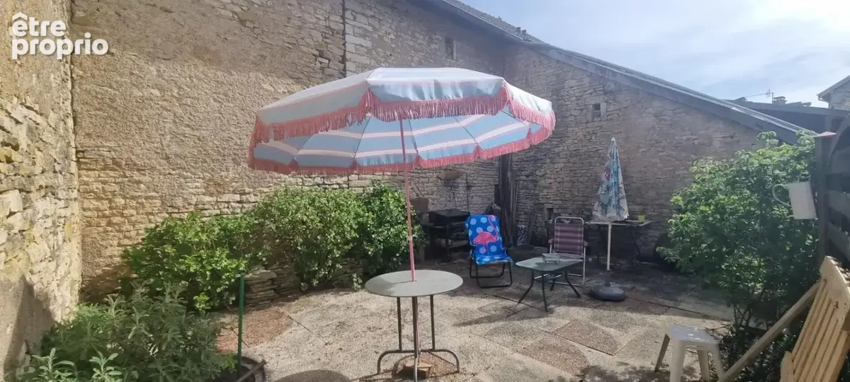 Maison de caractère - très soignée avec sa grange - CLASSE D - photo 6