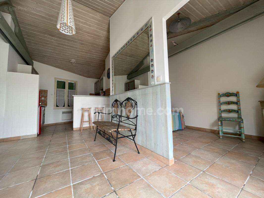 Maison de plain-pied – 83 m² avec dépendance – Terrasse & Jardin – Le Bois-Plage-en-Ré - photo 7