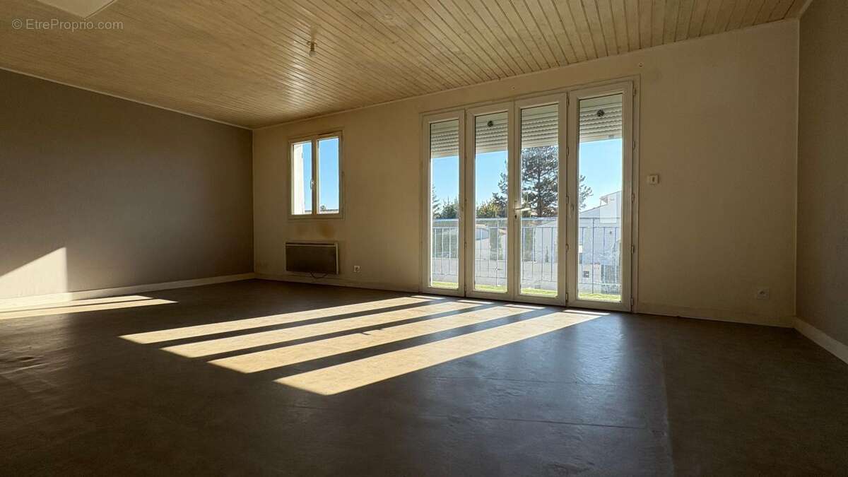 Appartement à SAINT-XANDRE