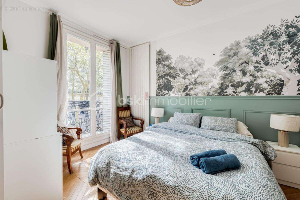 Appartement à PARIS-7E