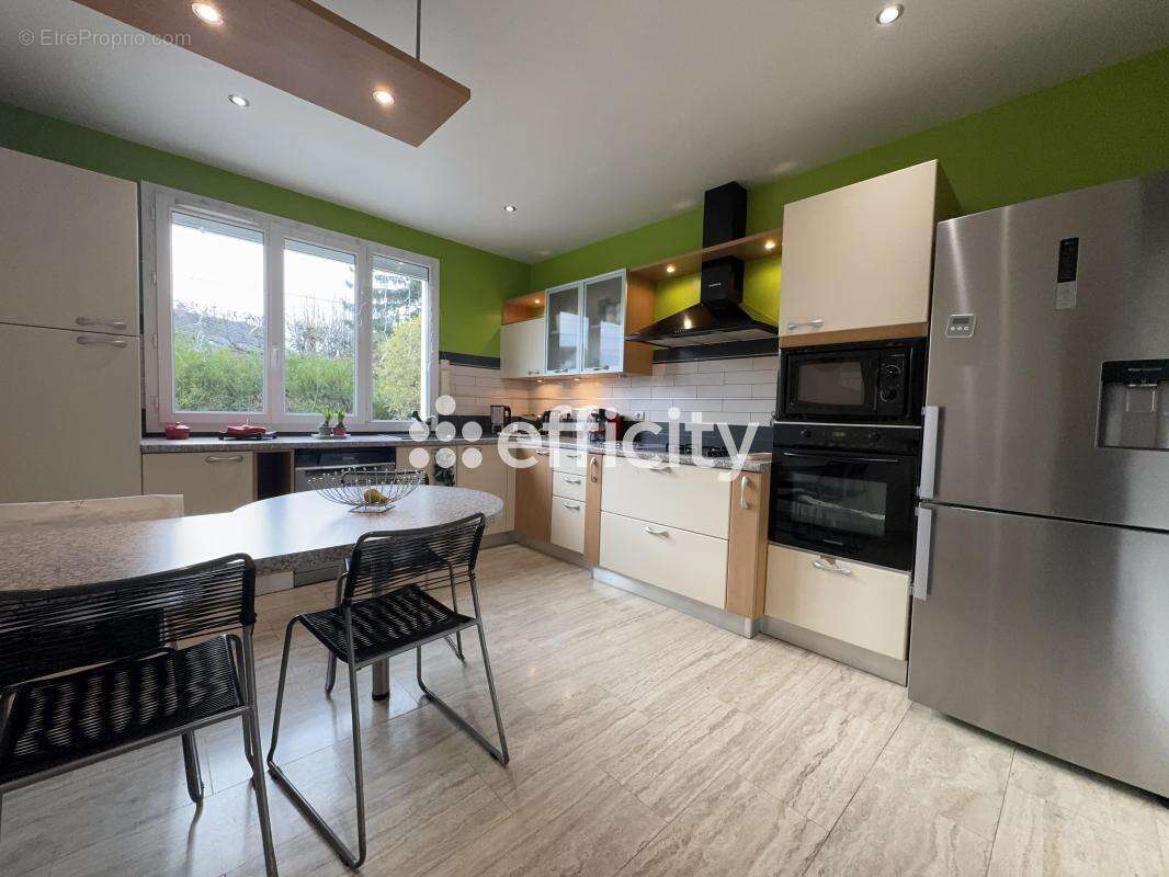 Maison à CHAMPS-SUR-MARNE